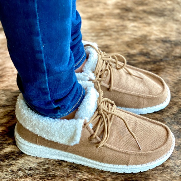 🚨RESTOCKED 🚨Tan Ankle Lined Gypsy Jazz Booties - Picture 2 of 10